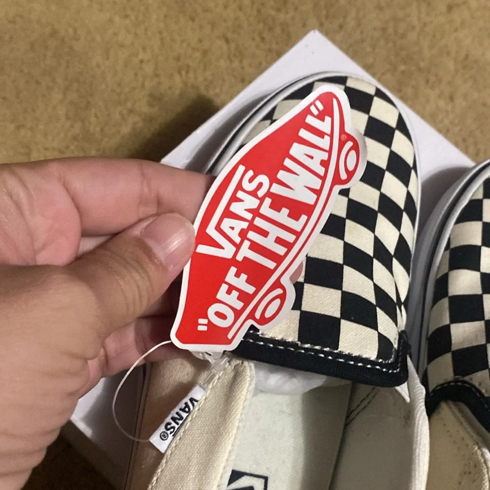 Vans - Picture 5 of 5